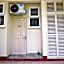 Reef Holiday Apartments