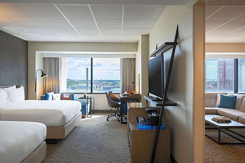 Renaissance by Marriott Toledo Downtown Hotel
