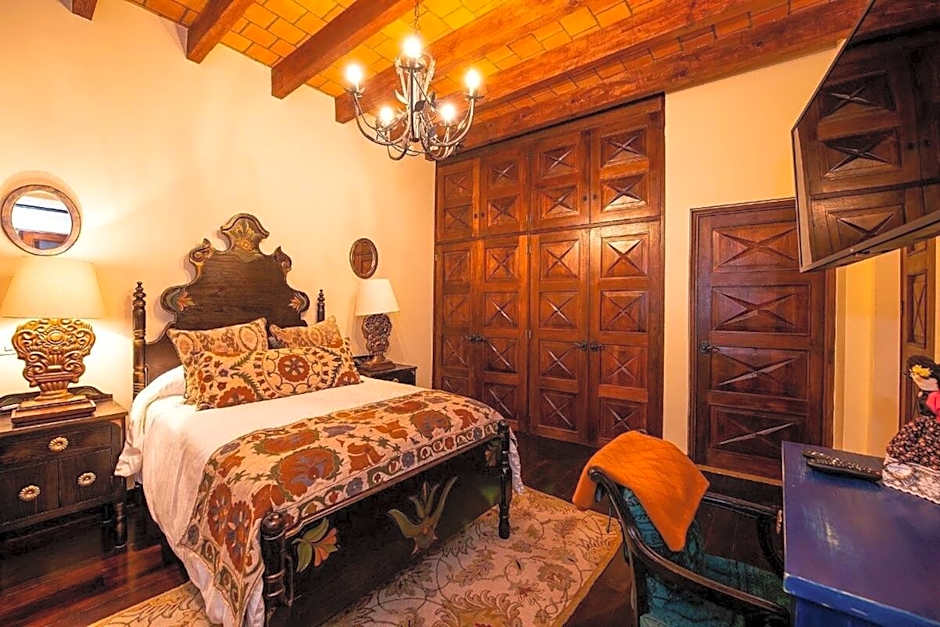Exclusive Luxury Guest Center House
