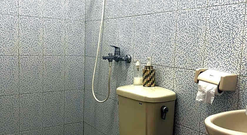 Arys Lagoon Bungalow & Hotel