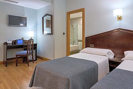 Triple Room (3 Adults)