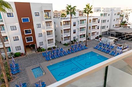 One Bedroom Apartment Pool View
