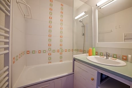 Apartment Capacity 6