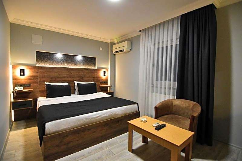 Green Palace Suite Hotel