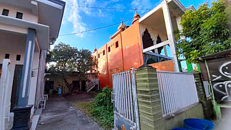 Hotel O Aero Kost Bu Lisa Syariah Near Pasar Tradisional Lawang