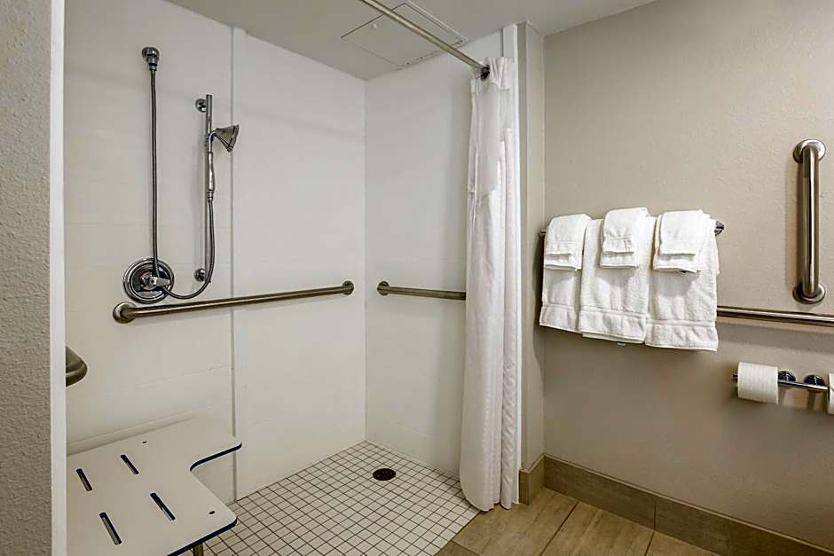 Holiday Inn Express Milwaukee - West Medical Center By IHG