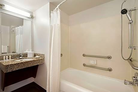 Suite, 2 Bedrooms (2 Double Beds)