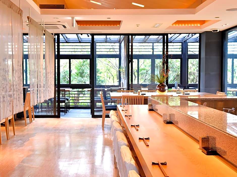 Hotel Shigira Mirage