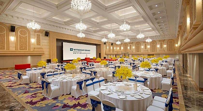 Wyndham Grand Zhaoqing Downtown