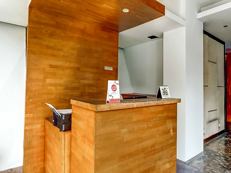 Super OYO Collection O 91189 Premium Legian