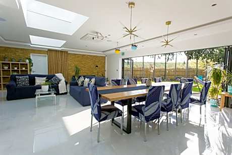 Legoland Heathrow Windsor Apartment Hotel