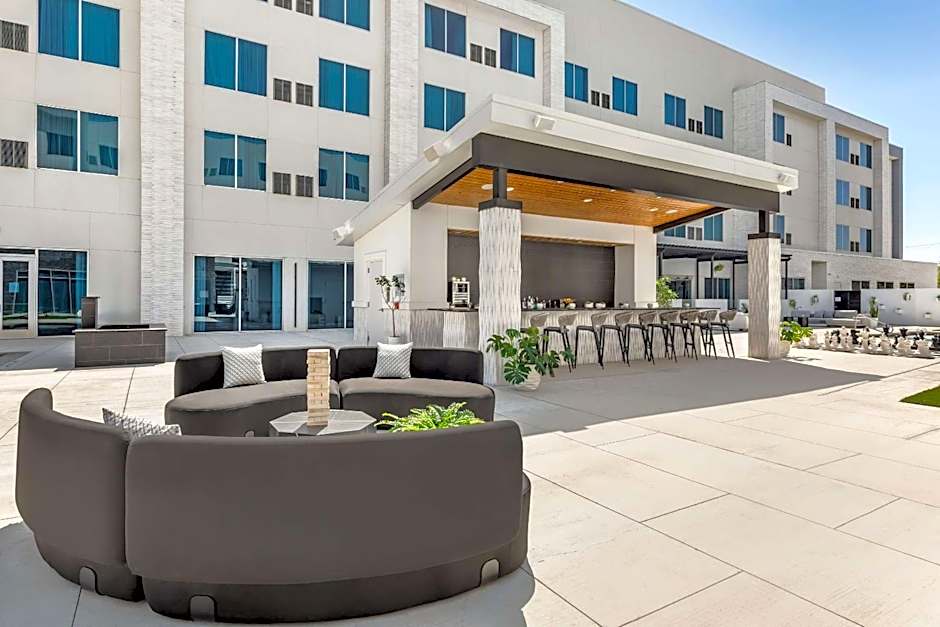 Cambria Hotel Waco University Riverfront