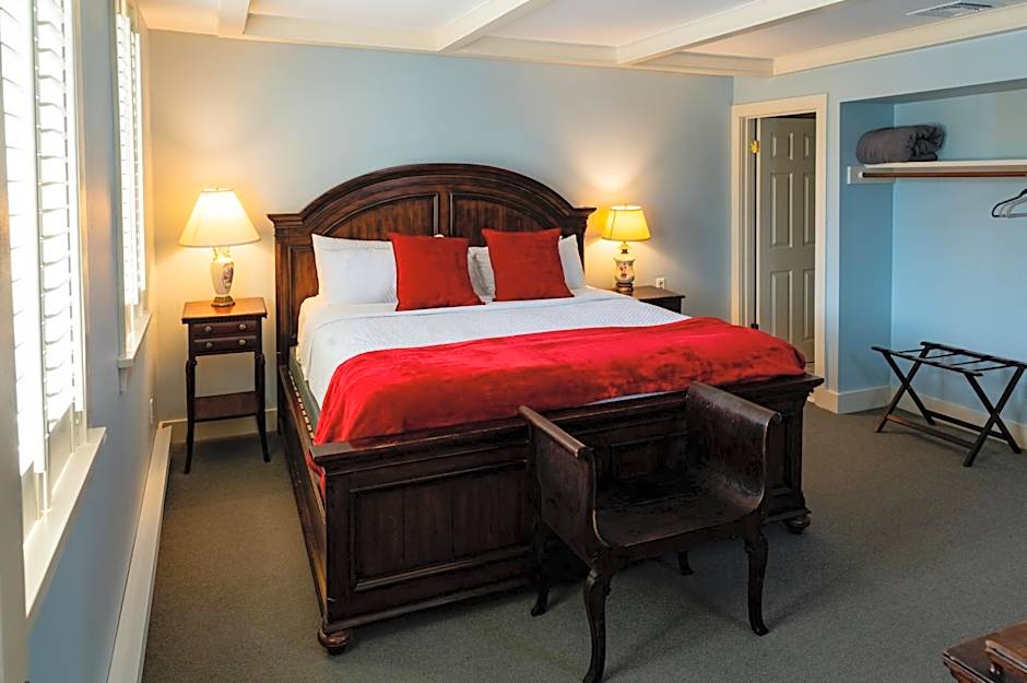 The Historic General Stanton Inn