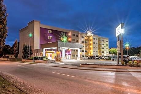 District 3 Hotel, Ascend Hotel Collection