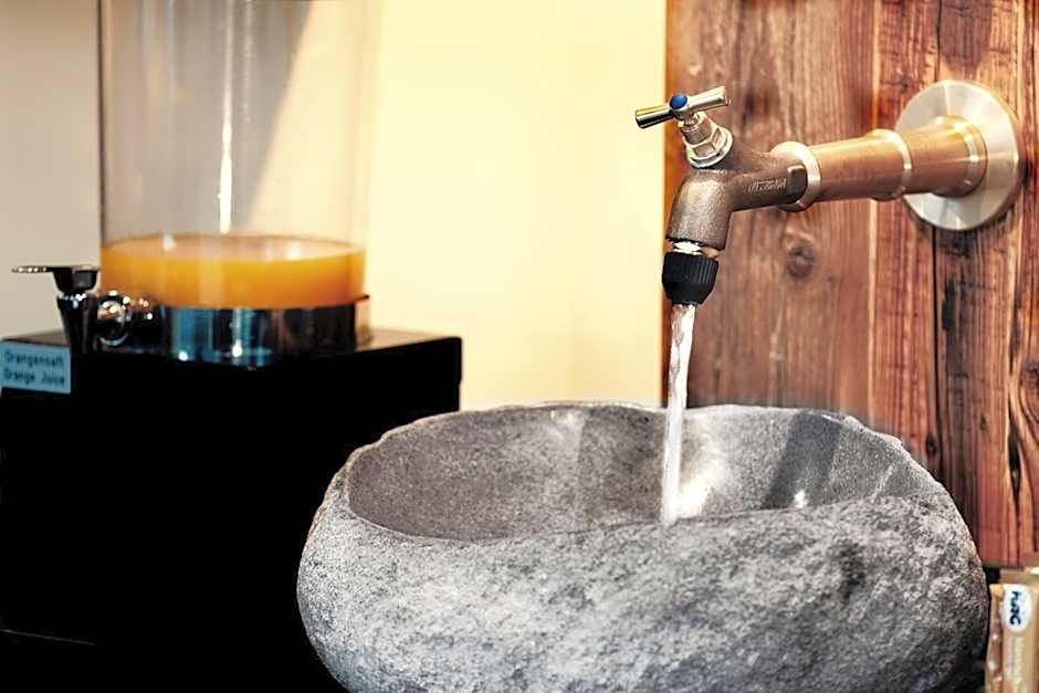 Hotel Linde - 24h Self Check-in