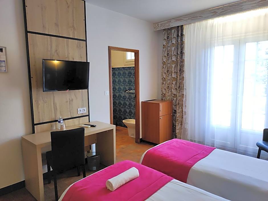 Hôtel et Appart'Hôtel Le Relais Du Val D'Orbieu