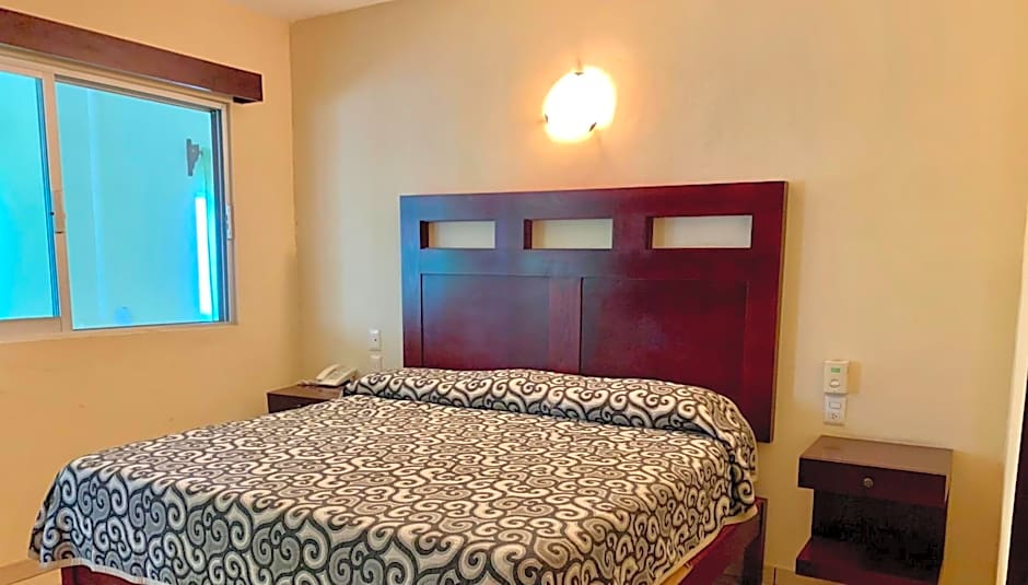 Hotel Cosmos