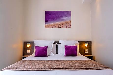 Superior Double or Twin Room - Patio View