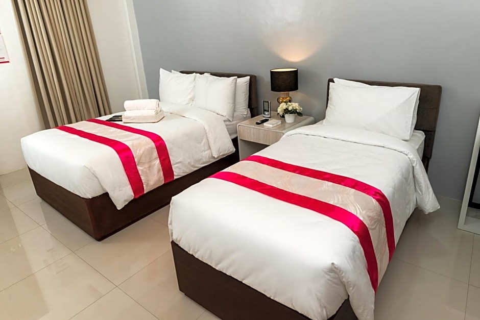 Monica Midtown Suites