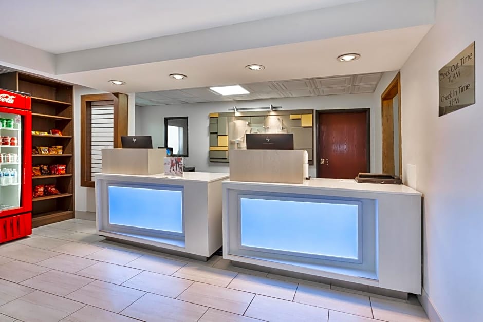 Holiday Inn Express and Suites Three Rivers By IHG