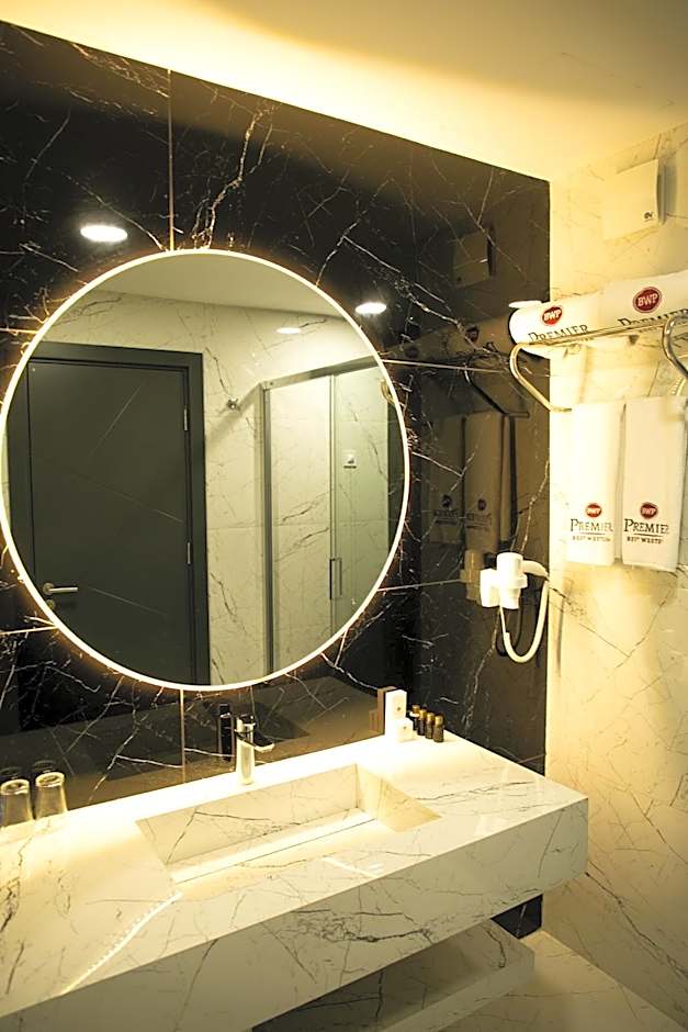 Best Western Premier DJ Hotel