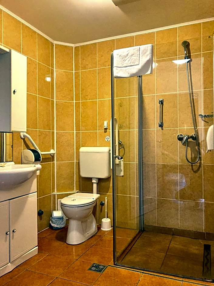Hét Vezér Apartmanhotel