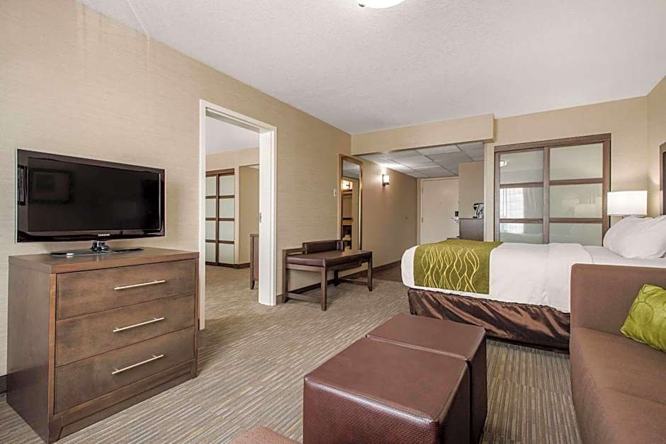 Comfort Inn & Suites