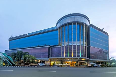 Grand Edge Hotel Semarang