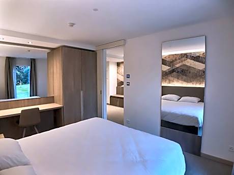 Suite with Garden View