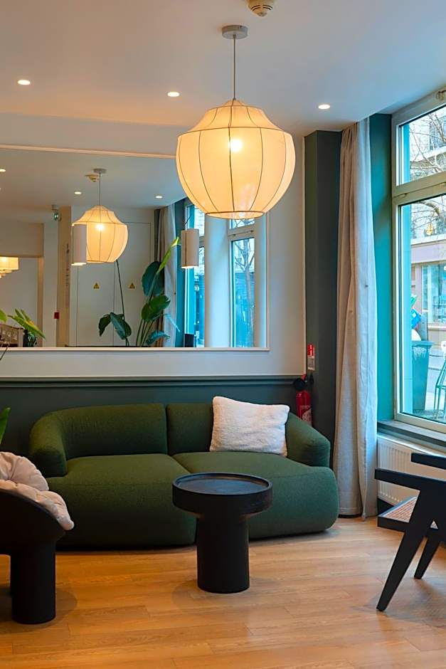 Hotel Cosmos