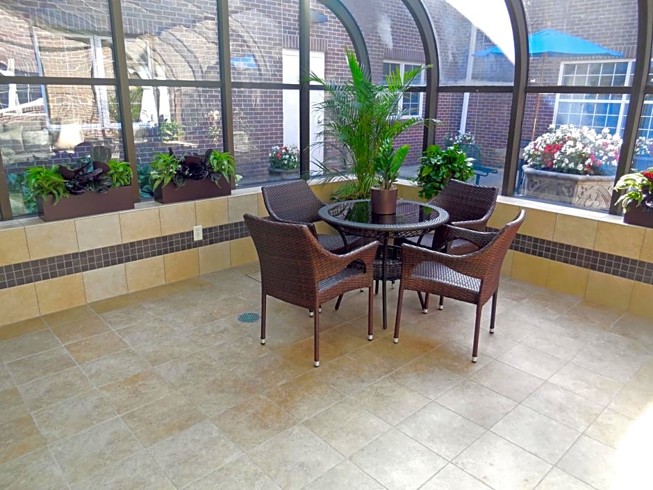 Baymont by Wyndham Des Moines Airport