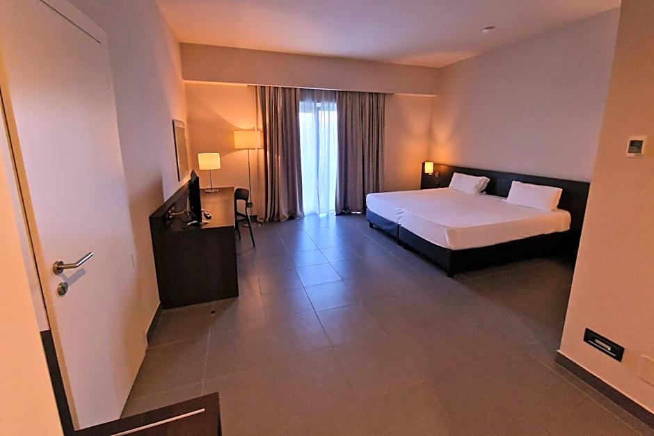 Inn Naples Airport