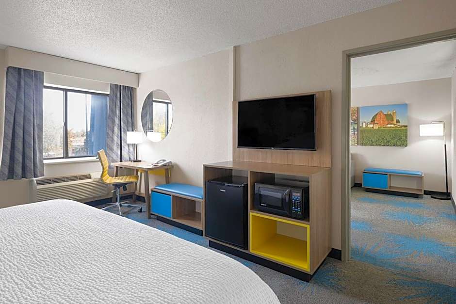 Days Inn by Wyndham Davenport