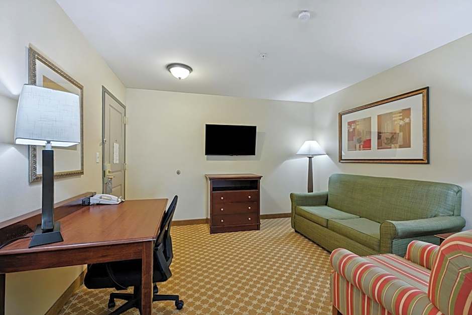 Country Inn & Suites by Radisson, Covington, LA