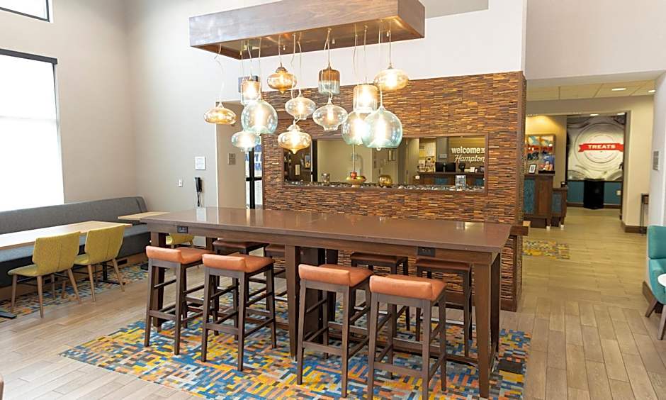 Hampton Inn & Suites by Hilton Stroudsburg Pocono Mountains