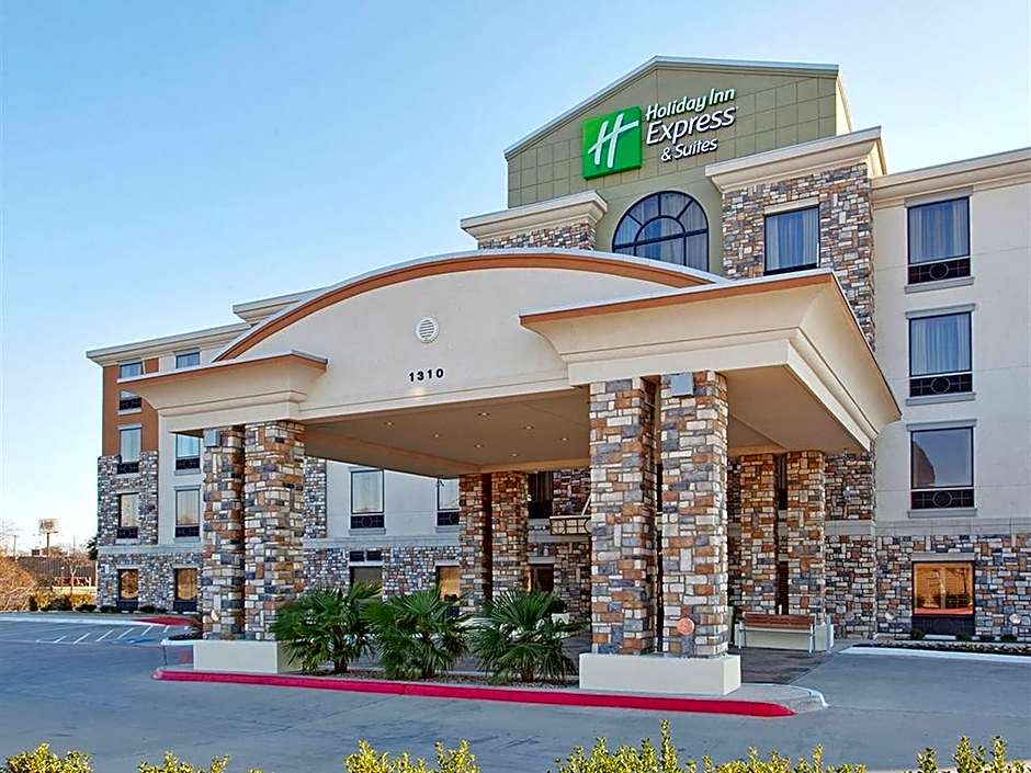 Holiday Inn Express Hotel & Suites Dallas South - DeSoto By IHG