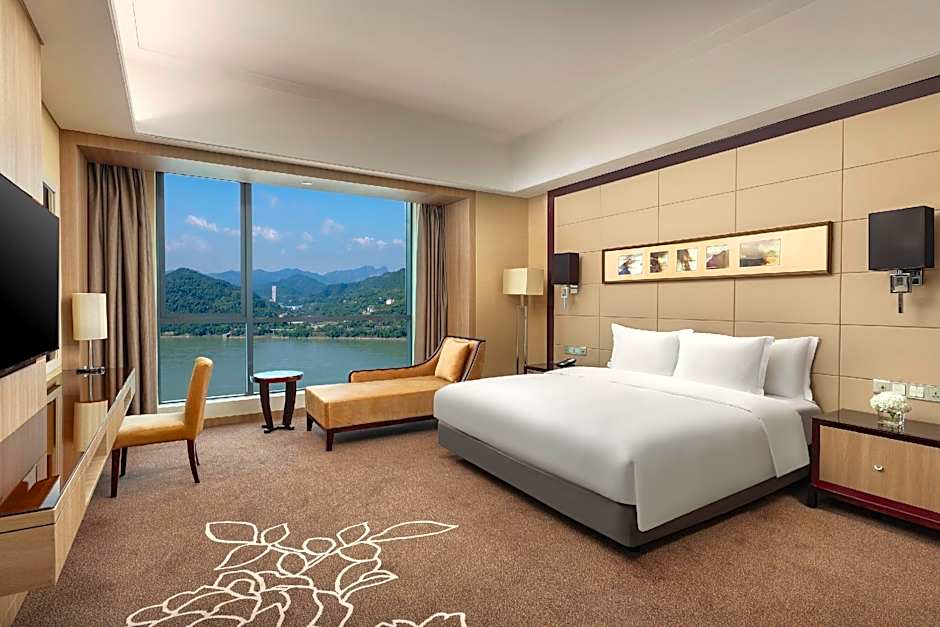 Crowne Plaza Yichang By IHG