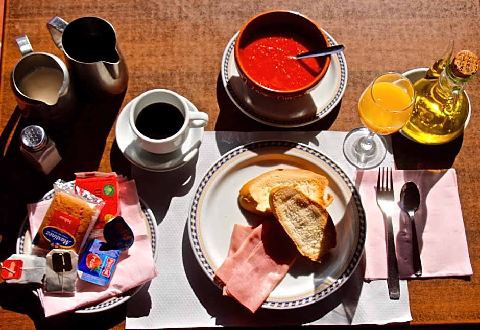 Hostel El Lago, Caceres