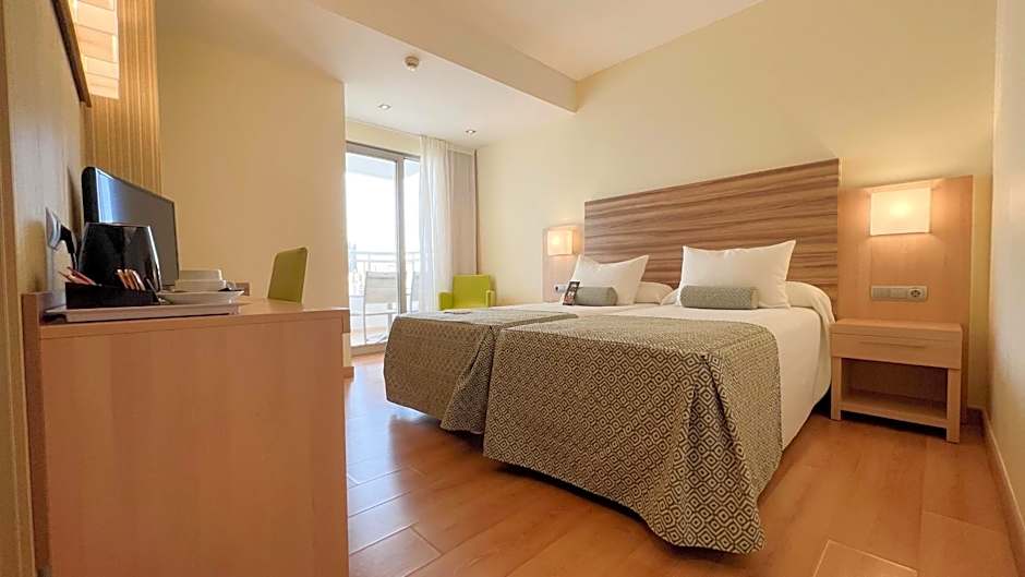 Riviera Beachotel - Adults Recommended