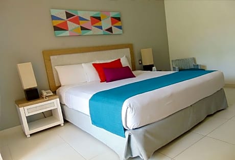 SINGLE SELECT PREMIUM SEA VIEW ADULTS ONLY