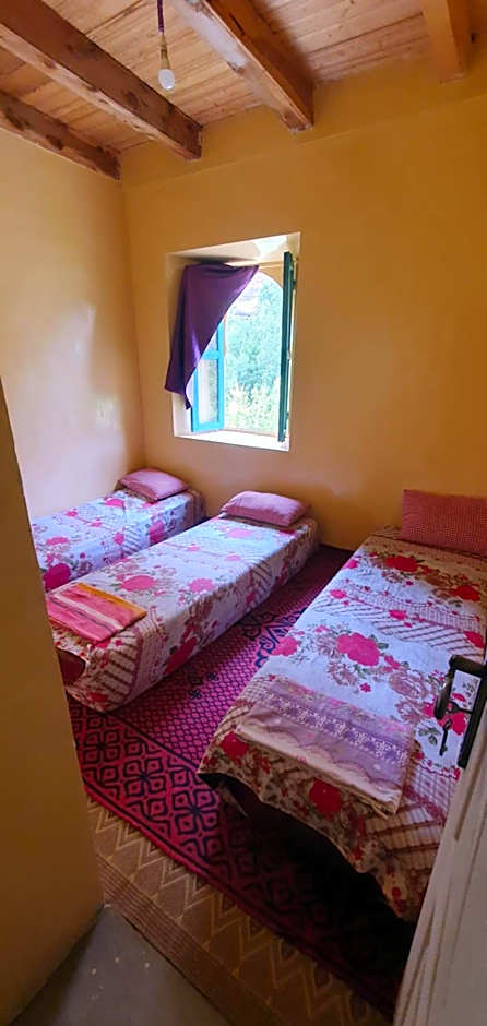 Photo 1 of 8 of Triple Room with Private Bathroom