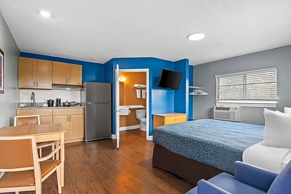 Suburban Studios Stuart near Federal Hwy 1