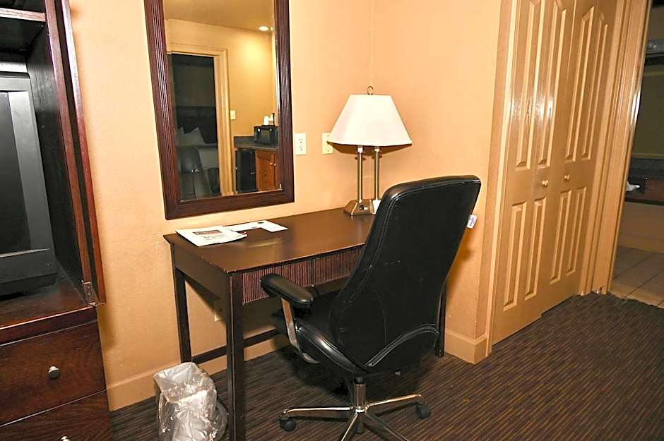 Fortune Inn & Suites