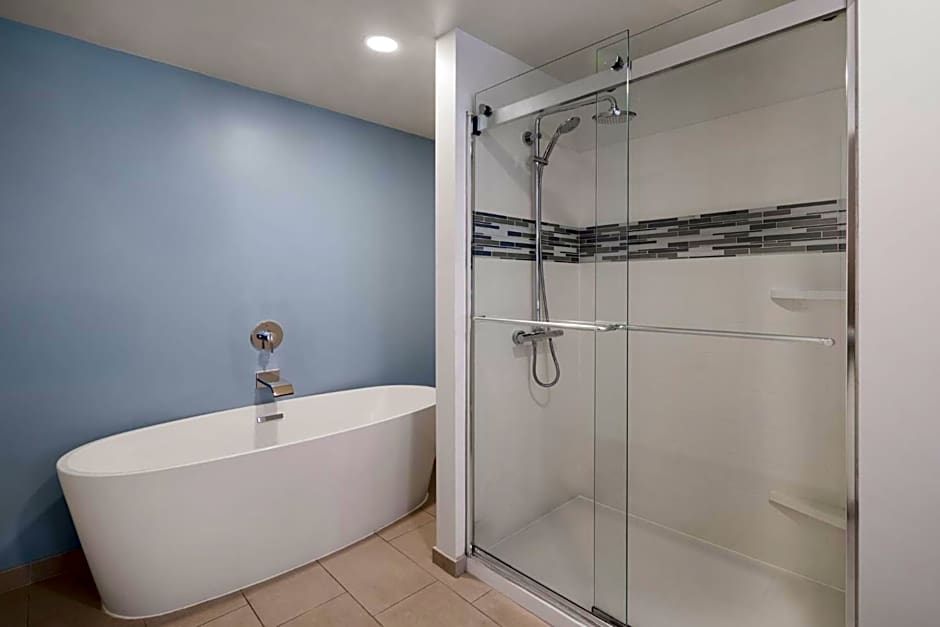 EVEN Hotel Pittsburgh Downtown by IHG