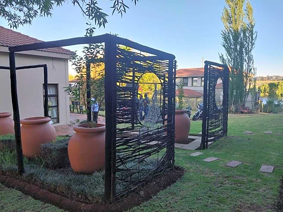 Emufuleni river logde