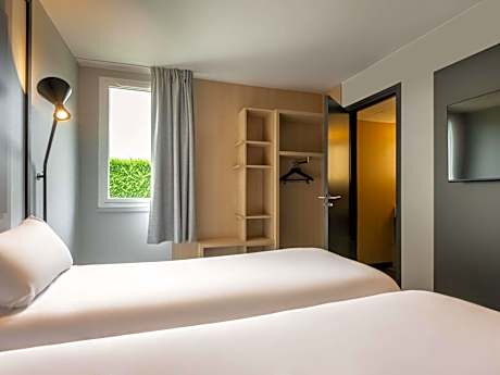 Standard Two Single Bed