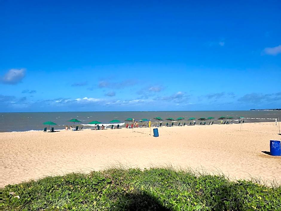 Comfortable flat in front of Bessa beach