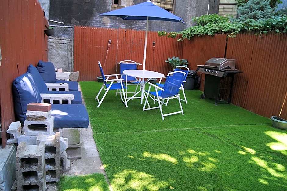 Macaw Guest House