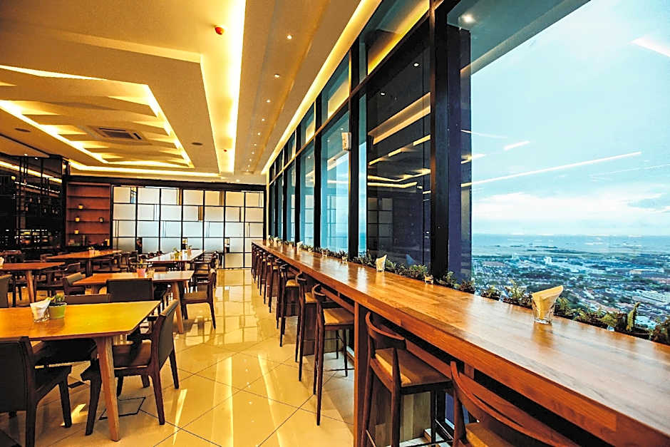 The Shore Hotel & Residences