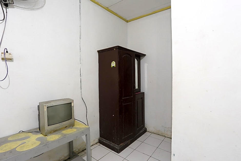 SPOT ON 92529 Penginapan Wisma Bintang Syariah Near MTs Al Ma'arif Kota Bangun